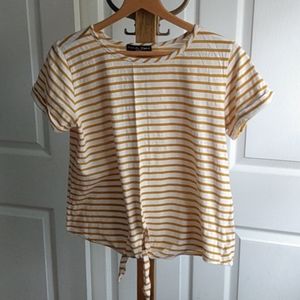 Kim &Cami tie front top